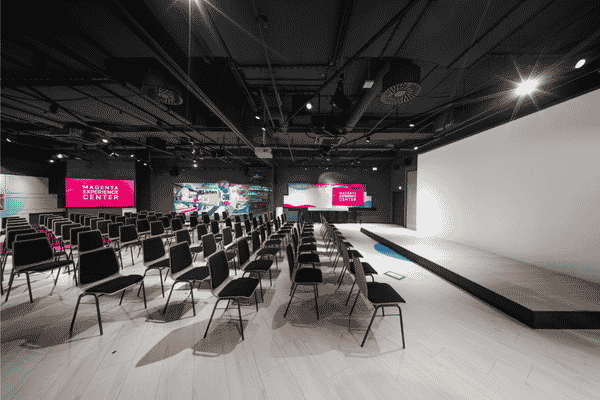 Magenta Experience Center na oslava v Praha