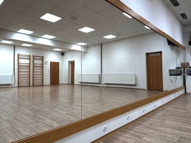 Pronájem dvou sálů pro lektory jógy, meditace, pilates nebo klidně workshopy na coworking v Ostrava