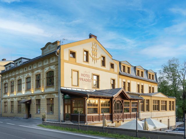 Pro firmy, eventy, skupinové akce a svatby na oslava